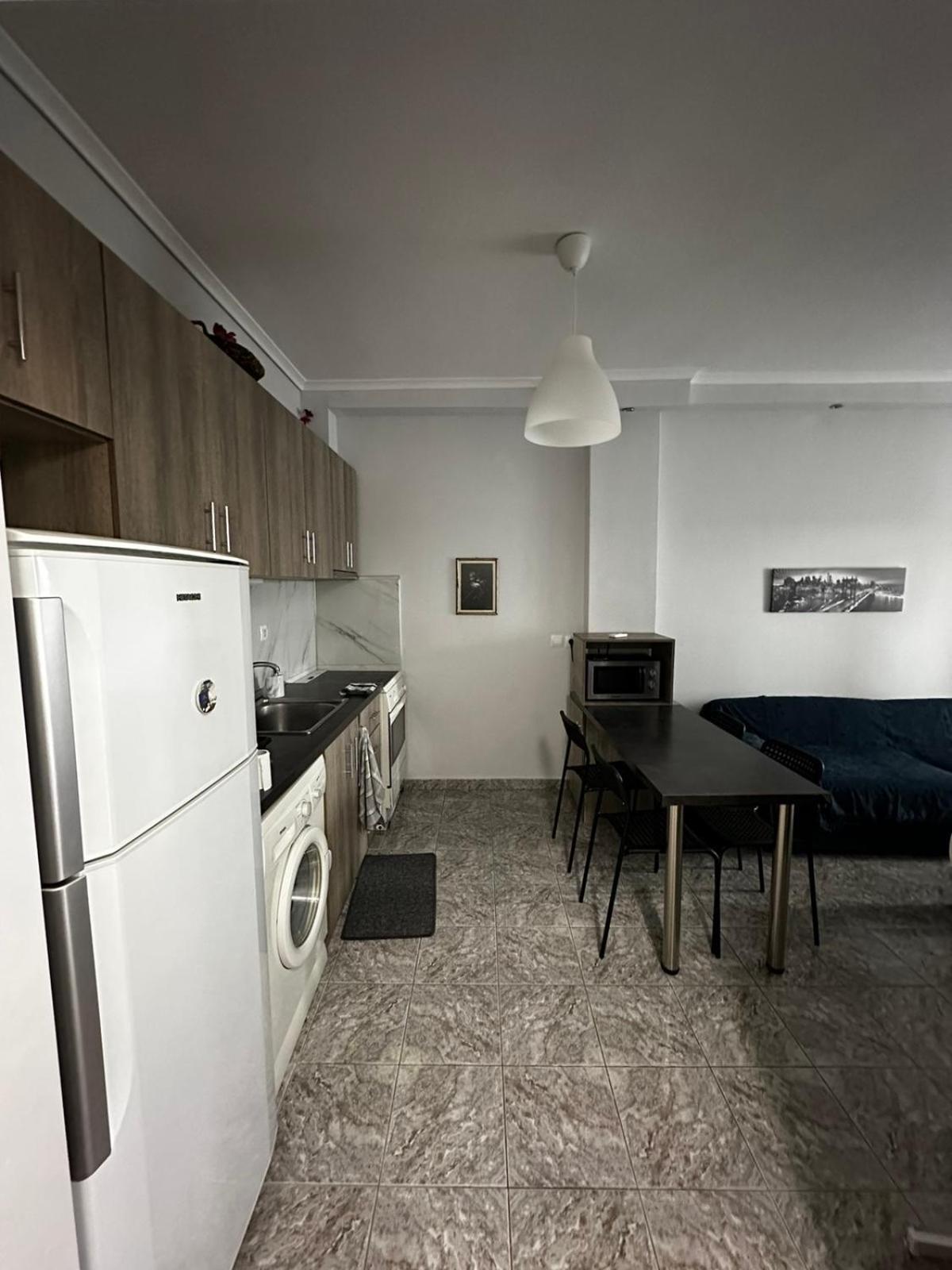 Ideally Situated Apartment. Szaloniki Kültér fotó